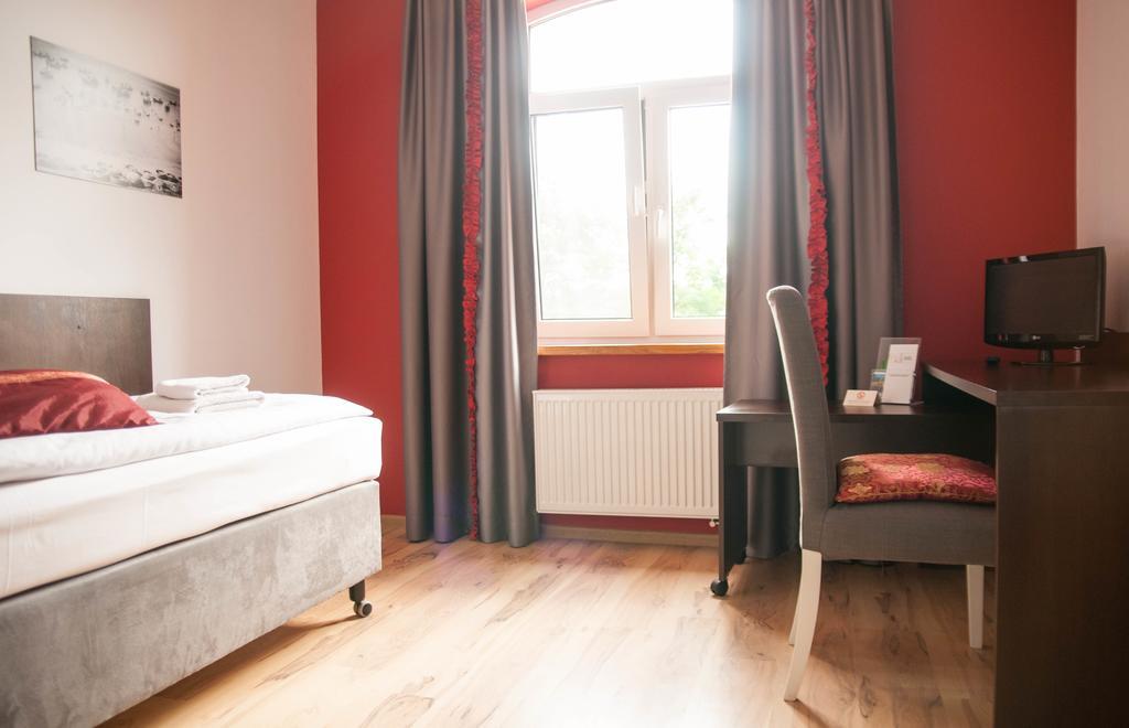 Bed and breakfast Przystanek Tleń Chambre photo